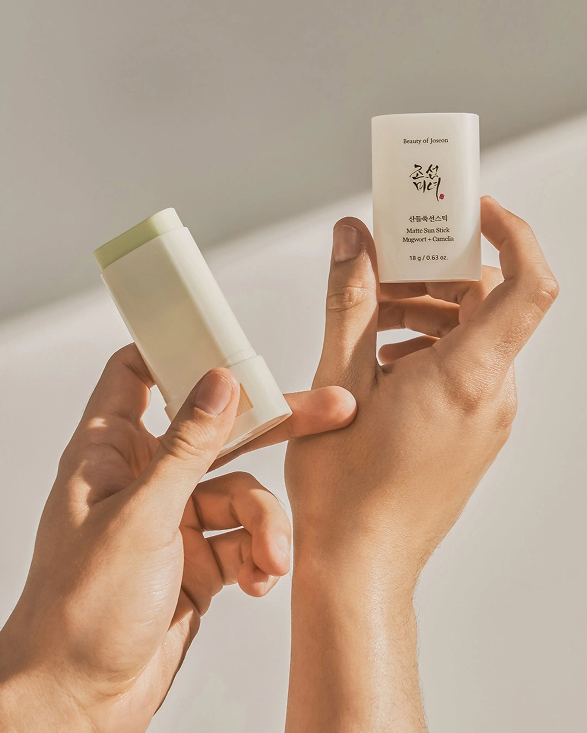 Sebum Control Matte Sun Stick: Easy Reapplication Over Makeup SPF50+